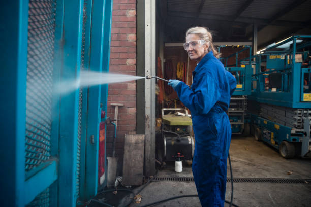 Best Oil Spill Cleanup  in Solana, FL